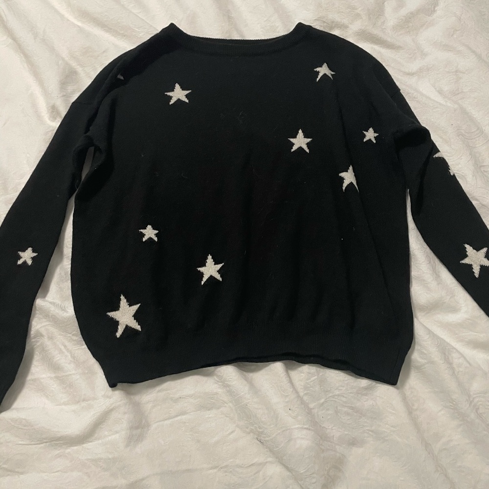super cute sweater with stars
